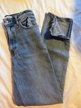 Classic High-Waist Straight Leg Jeans in Light Blue with Ankle Slit